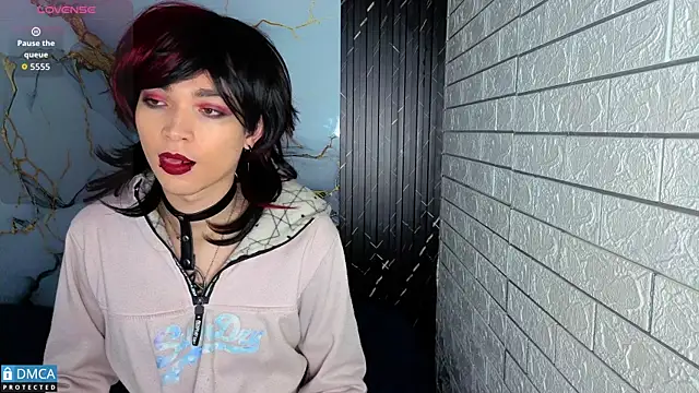 MaeveKuro online show from 11/29/25, 03:09