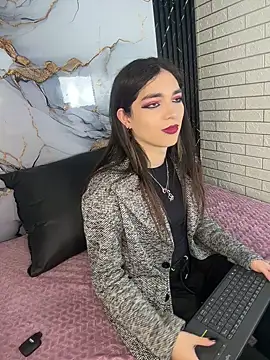 MaeveKuro online show from 01/13/26, 03:12