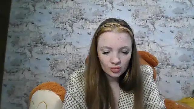 Snapshot of Eveline_May chatting on 09/22/25, 02:19 Eveline May online show from 09/22/25, 02:19
