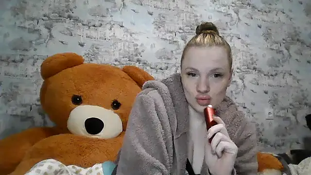 Snapshot of Eveline_May chatting on 10/03/25, 03:53 Eveline May online show from 10/03/25, 03:53