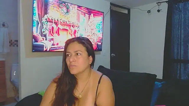 roxanasexy2025 online show from 12/22/25, 12:02