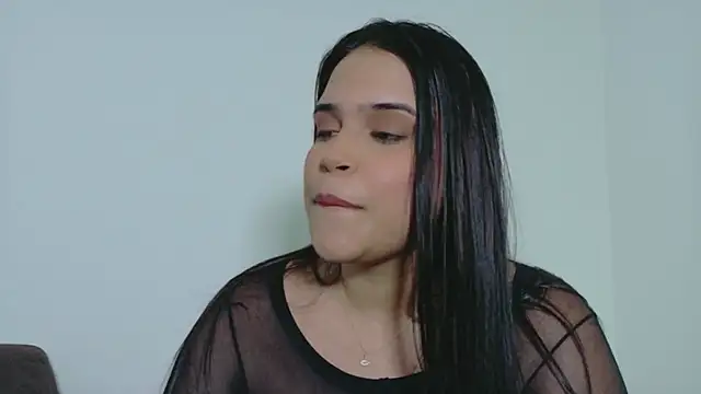 Snapshot of SamanthaLara chatting on 11/05/25, 09:48 SamanthaLara online show from 11/05/25, 09:48