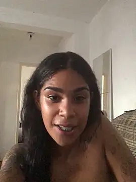 Snapshot of LollaReis021 chatting on 02/24/25, 10:03 LollaReis021 online show from 02/24/25, 10:03