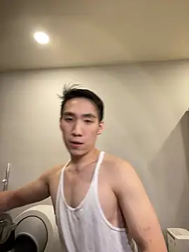 Snapshot of Hon1069 chatting on 03/11/25, 04:07 Hon1069 online show from 03/11/25, 04:07