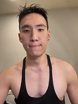 Snapshot of Hon1069 chatting on 03/14/25, 05:46 Hon1069 online show from 03/14/25, 05:46