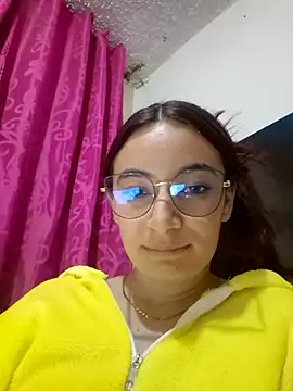 Snapshot of issa_monterrey chatting on 09/28/25, 01:55 issa monterrey online show from 09/28/25, 01:55