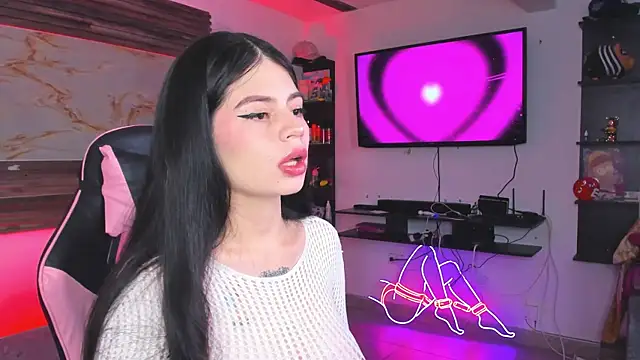 Cloe roouse online show from 11/21/25, 08:51