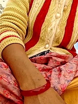 Snapshot of Anitabhabi_2 chatting on 11/22/25, 03:05 Anitabhabi 2 online show from 11/22/25, 03:05