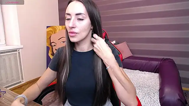 JenniferStone online show from 10/03/25, 07:49