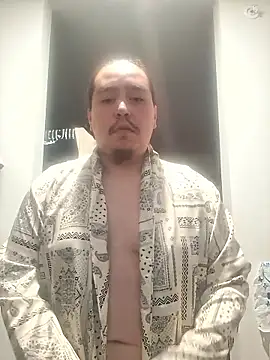 Snapshot of daddykin715 chatting on 01/12/26, 07:02 daddykin715 online show from 01/12/26, 07:02