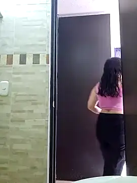 Snapshot of SexyLilyXO chatting on 03/06/25, 05:00 SexyLilyXO online show from 03/06/25, 05:00