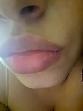 Snapshot of SexyLilyXO chatting on 03/16/25, 03:25 SexyLilyXO online show from 03/16/25, 03:25