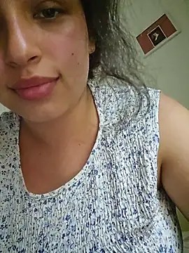 Snapshot of SexyLilyXO chatting on 09/26/25, 02:15 SexyLilyXO online show from 09/26/25, 02:15