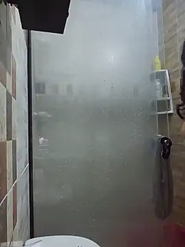 Snapshot of SexyLilyXO chatting on 10/03/25, 03:58 SexyLilyXO online show from 10/03/25, 03:58