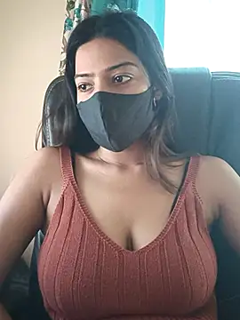 Snapshot of CRAZY__BITE chatting on 11/04/25, 10:03 CRAZY BITE online show from 11/04/25, 10:03