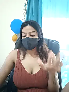 Snapshot of CRAZY__BITE chatting on 12/02/25, 10:09 CRAZY BITE online show from 12/02/25, 10:09