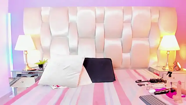 megan loviitz online show from 04/15/26, 12:23