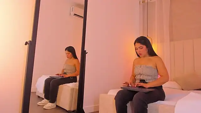 Haily b online show from 03/21/26, 08:12