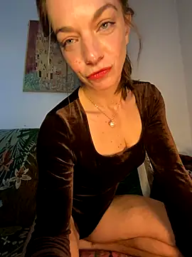 Snapshot of Rosemarie_Blu chatting on 12/03/25, 10:57 Rosemarie Blu online show from 12/03/25, 10:57