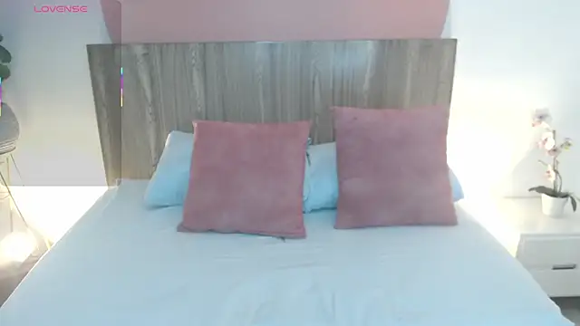 dulce victoriaa  online show from 03/30/26, 10:00