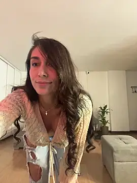 Snapshot of Sophie_Restrepo chatting on 12/17/25, 03:12 Sophie Restrepo online show from 12/17/25, 03:12