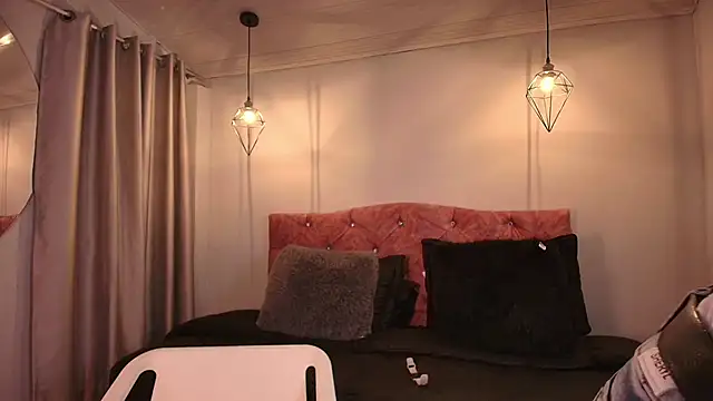 miaoconell online show from 12/05/25, 09:00