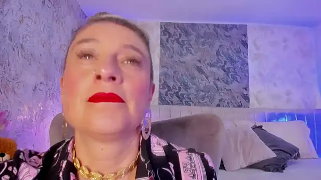 Liannaa  online show from 09/25/25, 07:50