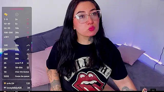 Curvybaddie99 online show from 01/08/26, 07:21