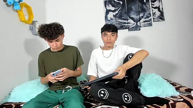 Snapshot of Maxxi_hot23 chatting on 03/14/25, 08:17 Maxxi hot23 online show from 03/14/25, 08:17