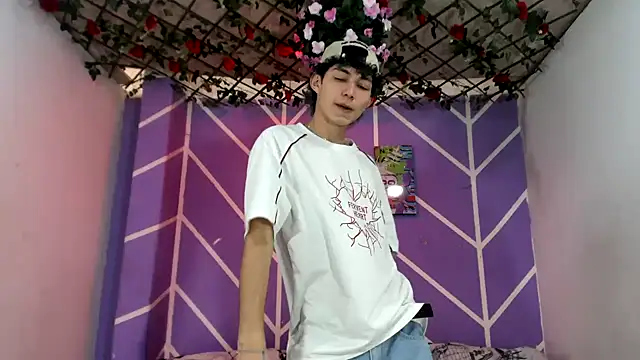 Snapshot of Maxxi_hot23 chatting on 09/14/25, 07:35 Maxxi hot23 online show from 09/14/25, 07:35