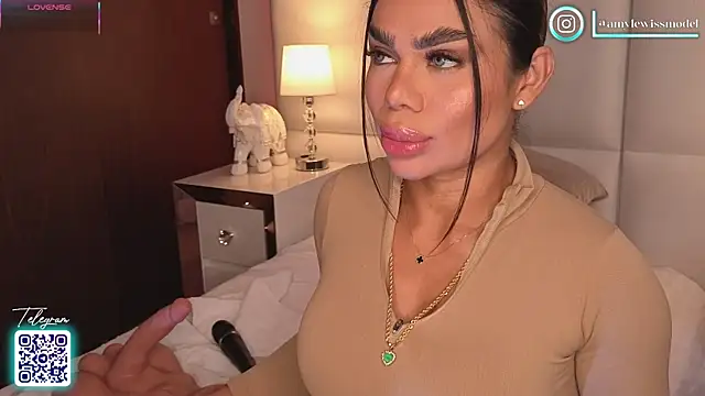 Amylewisq online show from 09/13/25, 10:53