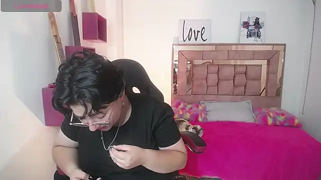 safyka online show from 11/15/25, 12:56