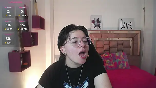 safyka online show from 11/19/25, 02:00