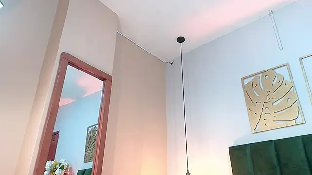 Snapshot of SeleneLujan chatting on 11/27/25, 11:56 SeleneLujan online show from 11/27/25, 11:56