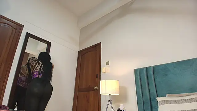 Snapshot of SeleneLujan chatting on 11/28/25, 11:46 SeleneLujan online show from 11/28/25, 11:46