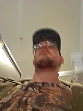 dylanroberts1995 online show from 03/13/25, 01:50