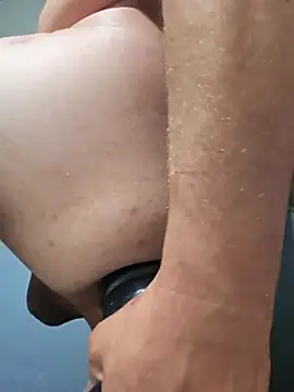 dylanroberts1995 online show from 03/18/25, 11:09