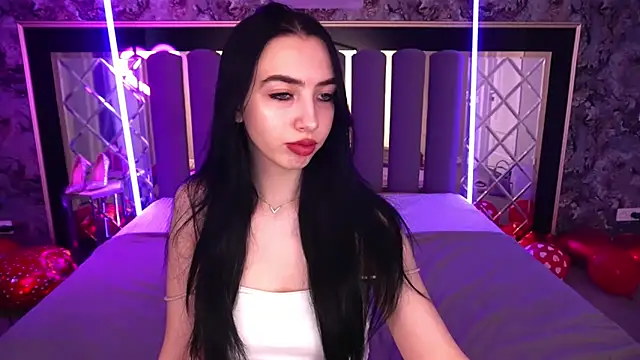 WildKittenX  online show from 02/13/26, 06:53