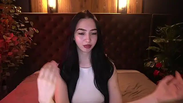 WildKittenX  online show from 04/11/26, 07:45