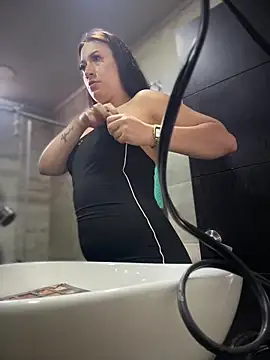 Mila LS online show from 11/28/25, 01:03