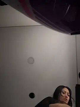 Mila LS online show from 12/04/25, 12:58