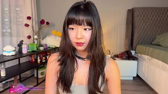 Snapshot of melana_love chatting on 10/18/25, 11:55 melana love online show from 10/18/25, 11:55