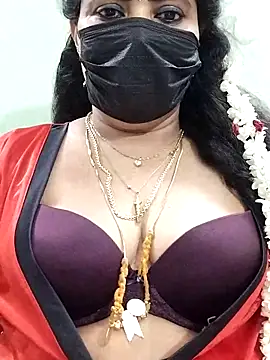 Snapshot of abinaya26 chatting on 03/21/25, 03:24 abinaya26 online show from 03/21/25, 03:24