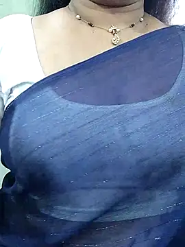 Snapshot of abinaya26 chatting on 10/29/25, 05:42 abinaya26 online show from 10/29/25, 05:42