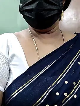 Snapshot of abinaya26 chatting on 11/01/25, 10:12 abinaya26 online show from 11/01/25, 10:12