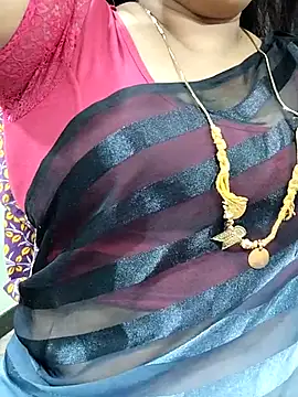 Snapshot of abinaya26 chatting on 11/02/25, 04:31 abinaya26 online show from 11/02/25, 04:31