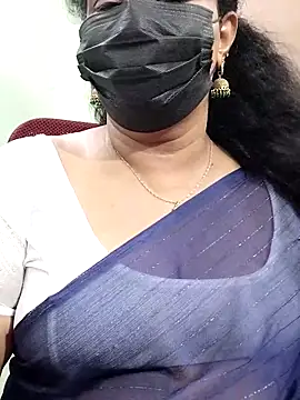 Snapshot of abinaya26 chatting on 11/18/25, 11:15 abinaya26 online show from 11/18/25, 11:15