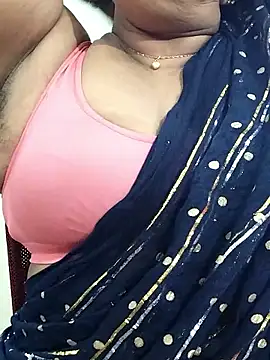 Snapshot of abinaya26 chatting on 11/20/25, 06:46 abinaya26 online show from 11/20/25, 06:46