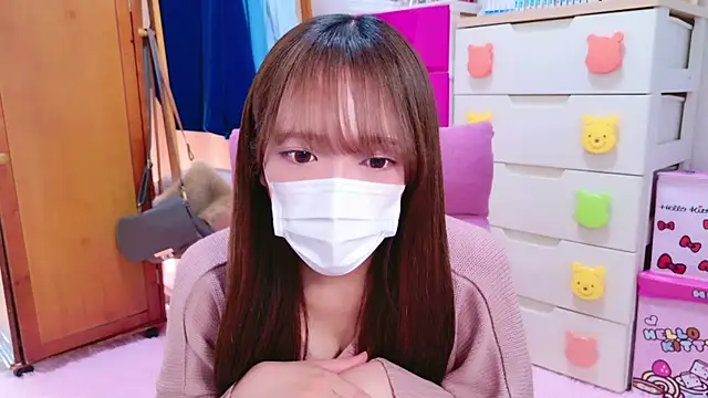 Snapshot of Oo_aki chatting on 03/19/25, 07:51 Oo aki online show from 03/19/25, 07:51