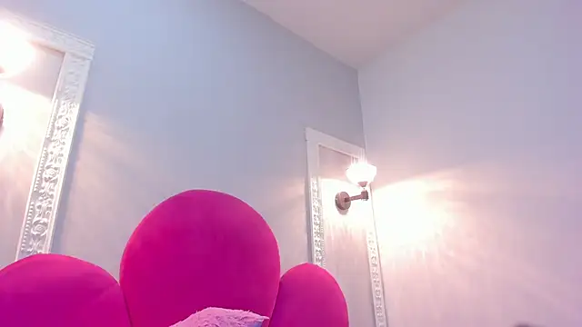 Bonniie 22 online show from 10/15/25, 01:33